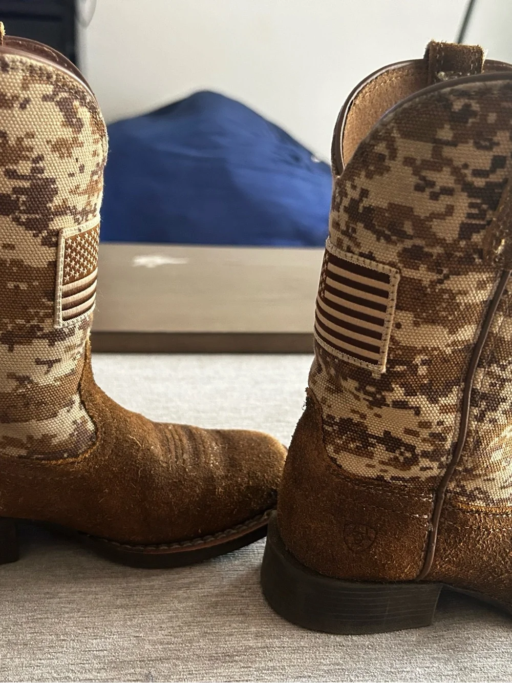 Ariat kids boots- size 10.5- Western American Flag Patch - Brown/Tan Camo